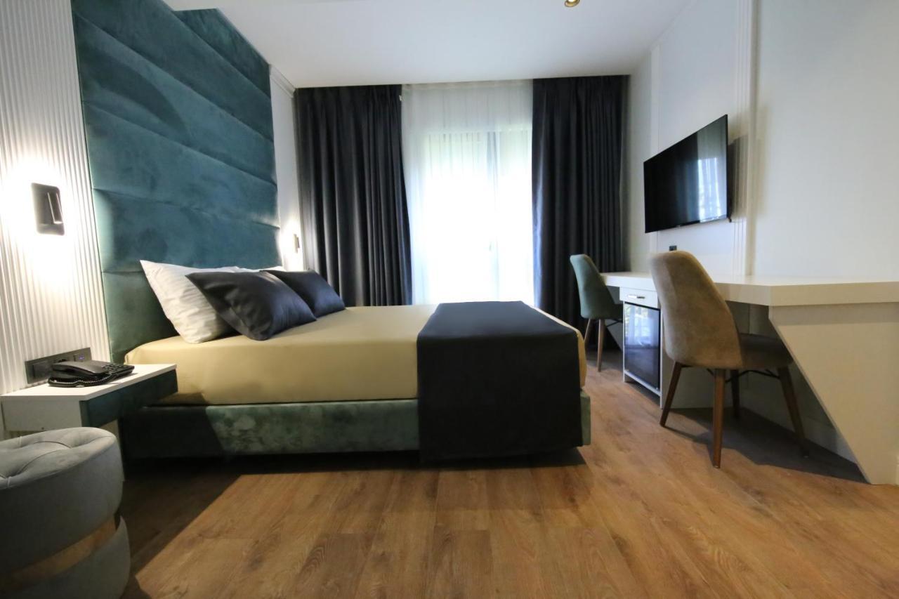 Axu Airport Hotel Arnavutkoy Ngoại thất bức ảnh A room at the hotel