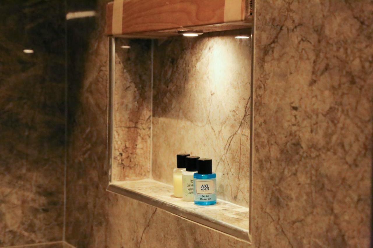 Axu Airport Hotel Arnavutkoy Ngoại thất bức ảnh A niche in a shower
