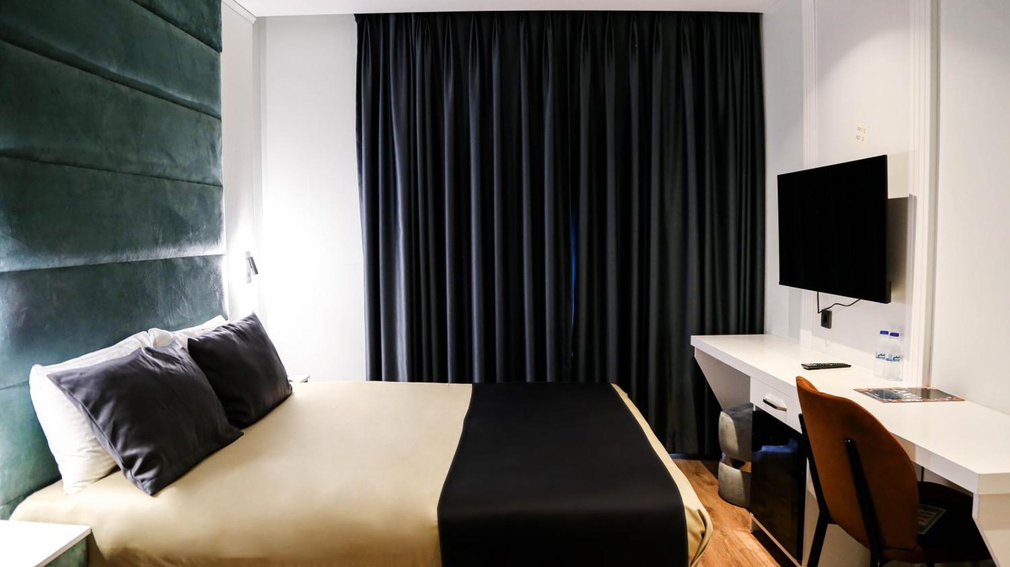 Axu Airport Hotel Arnavutkoy Ngoại thất bức ảnh A room at the hotel